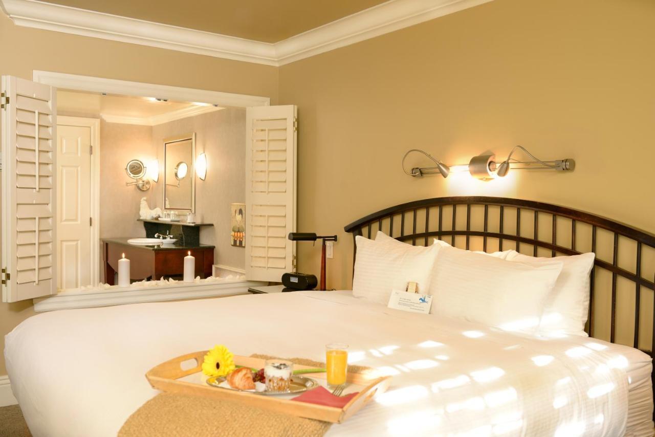 Hotel Harbour House à Niagara-on-the-Lake Extérieur photo